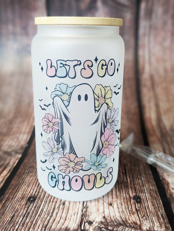 Lets go Ghouls Retro Flower Halloween Iced coffee cups&nbsp;16 oz Glass Beer can&nbsp;cup with lid and straw Halloween ghost coffee cups Cute ghost