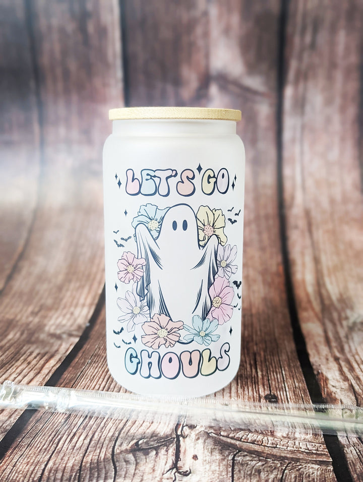 Lets go Ghouls Retro Flower Halloween Iced coffee cups&nbsp;16 oz Glass Beer can&nbsp;cup with lid and straw Halloween ghost coffee cups Cute ghost