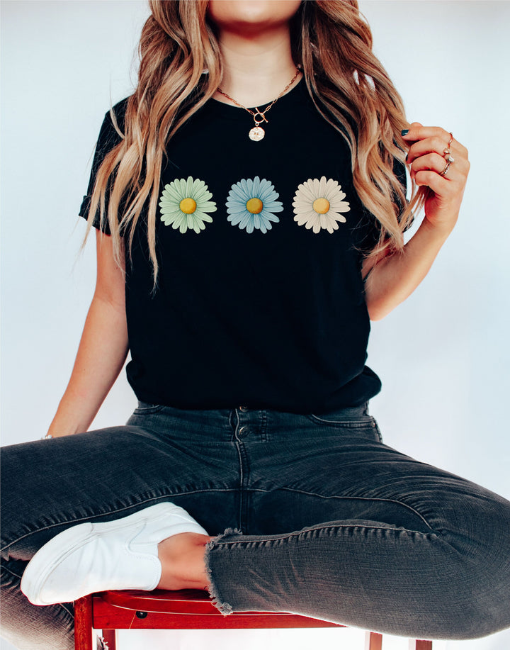 Retro Daisy Flower t shirt Daisy lover shirt Wild flower shirt floral tee Botanical shirt daisy gift for mom Pastel Floral Nature Shirt