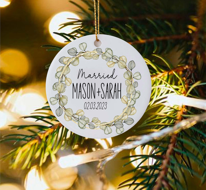 Personalized Married Christmas ornament Mr and Mrs Christmas Ornament Custom couple Christmas ornament First Christmas tree family ornament