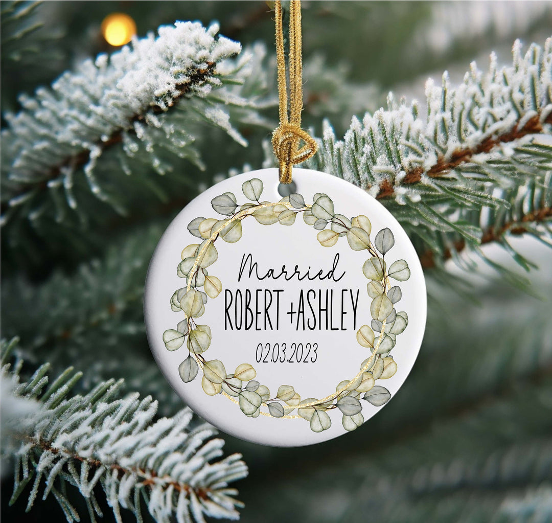 Personalized Married Christmas ornament Mr and Mrs Christmas Ornament Custom couple Christmas ornament First Christmas tree family ornament