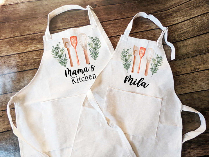 Personalized aprons Adult and kids| Mommy daughter matching baking apron | Mom Son Matching aprons | Family matching apron | Cooking Apron