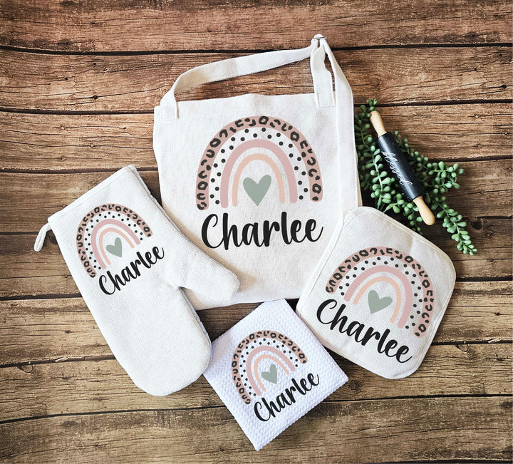 Custom Apron for Women with Pocket - Personalized Baker Gift - Includes Dish Towel - Ideal Kitchen, Wedding, and Birthday Gift for Her