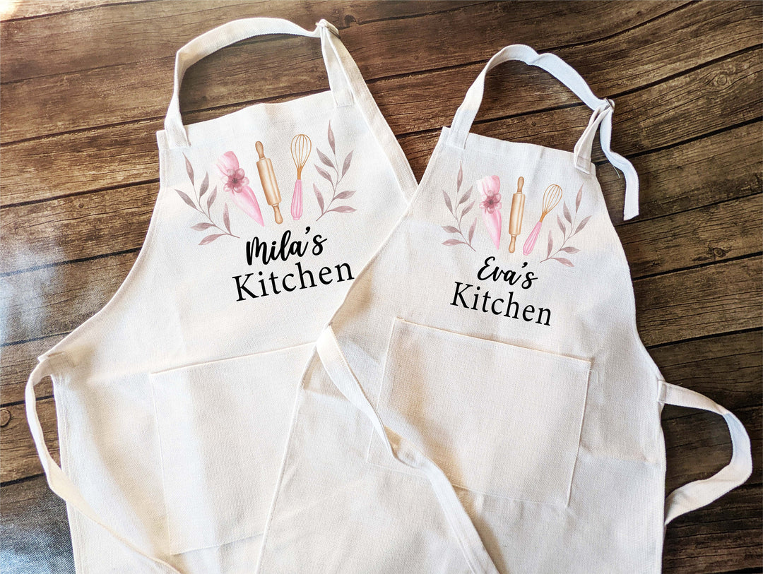 Personalized Women Apron with Pocket and Oven Mitts Set