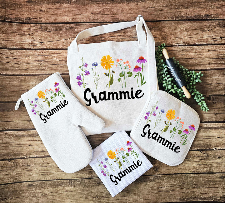 Personalized Apron for women with pocket Custom Oven mitts and Potholder Personalized dish towel Kitchen gift for her wedding gift for her