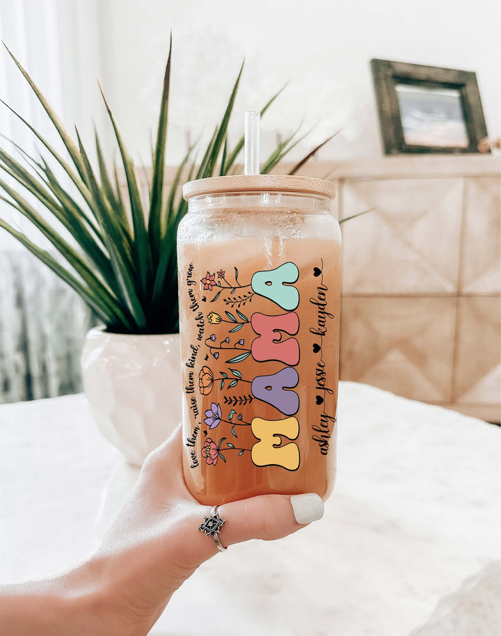 Customized mama with kids name Iced coffee Glass cup with lid and straw&nbsp;Personalized Retro Mommy Floral mama gift Tumbler&nbsp;Custom mama cup