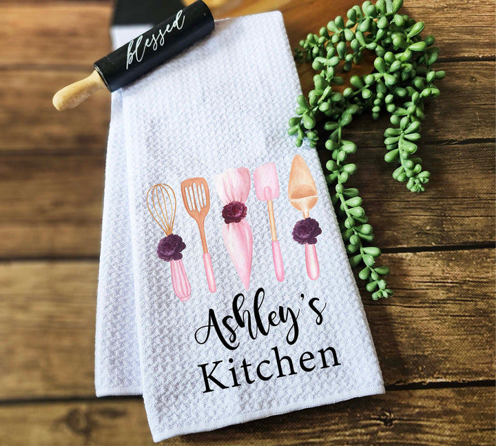 Personalized kitchen towel Custom Dish Towel Tea Towel name Kitchen decor Towel Bridal shower Custom gift for her Kitchen gift Mom Granny