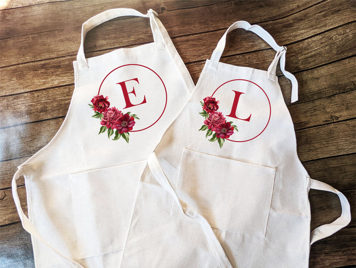 Personalized Apron for Women - Custom Monogram with Initials and Pocket - Customized Name Apron - Ideal Mom Gift and Cute Kitchen Linen