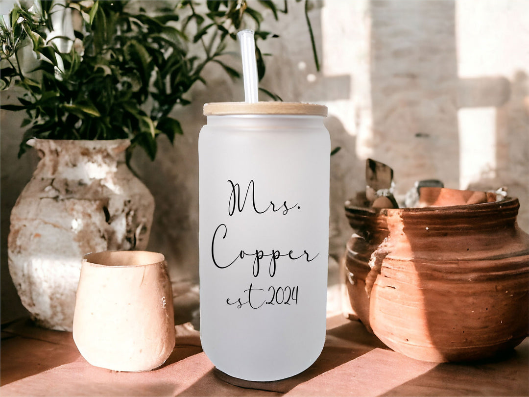 Personalized Future Mrs&nbsp;bride gift iced coffee cup Lid&nbsp;Bridal shower gift Engaged tumbler Gift for Fianc&#233;e Custom name Future mrs&nbsp;cups