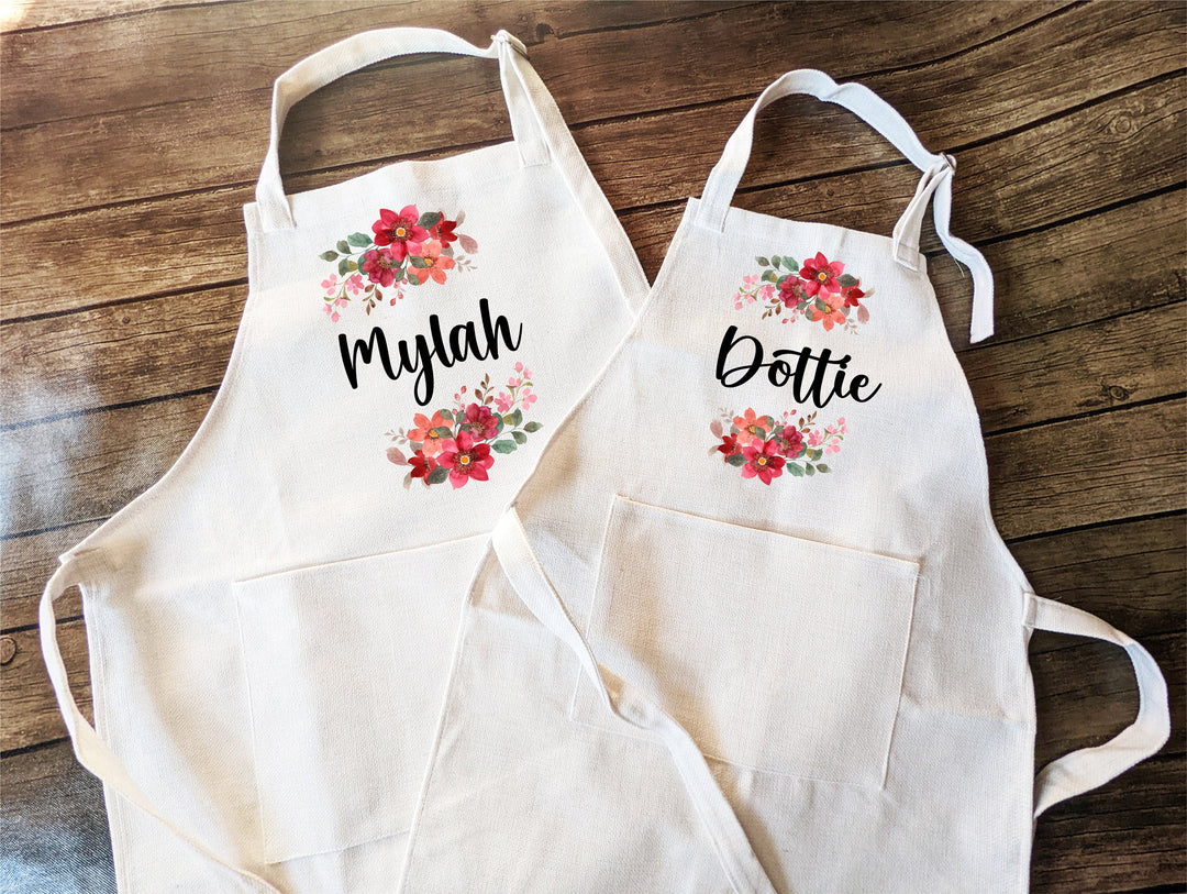 Personalized Apron for Women With pocket Custom Mom Gift Cooking Linen Family baking apron Birthday gift for sister grandma Floral nana gift