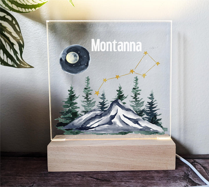 Personalized Kids Night Light – Custom Name Nursery Lamp with Mountain and Constellation Design, Woodland Bedroom Decor