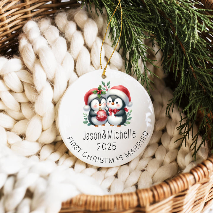First Christmas Married Ornament 2025 – Cute Penguin Couple Ornament, Personalized Newlywed Gift, Custom Holiday Keepsake