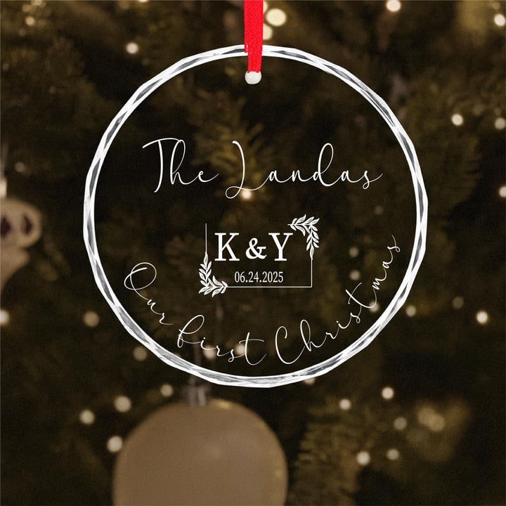 Personalized Wedding Ornament 2025 – Custom Glass Ornament for Couple, Engagement Gift, Newlywed Keepsake Christmas D&#233;cor
