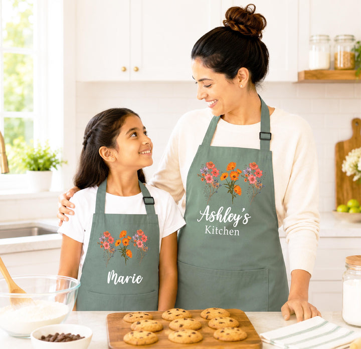 Custom Family Aprons for Mom Grandma &amp; Kids, Personalized Baking Apron, Mother Daughter Cooking Gift, Grandma Granddaughter Matching Aprons