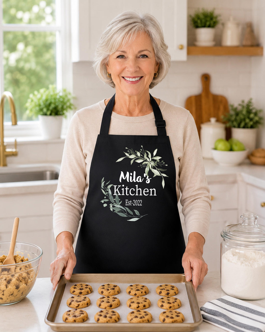 Personalized Kitchen Apron for Women, Custom Name Baking Apron, Grandma Cooking Gift, Mom Kitchen Apron, Christmas or Birthday Gift