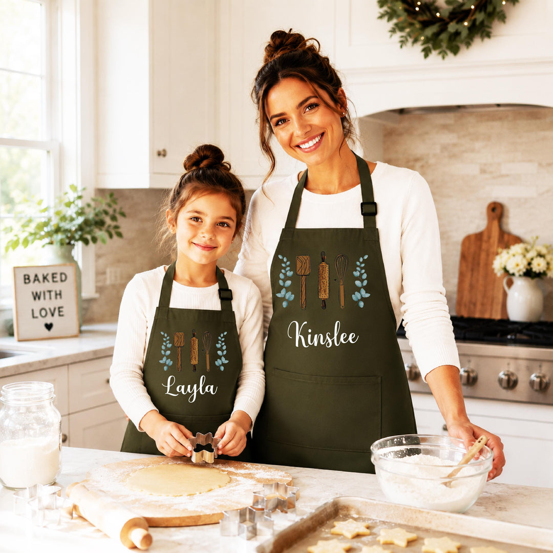 Custom Name Kitchen Aprons, Mommy and Me Cooking Gift, Mother Daughter Gift